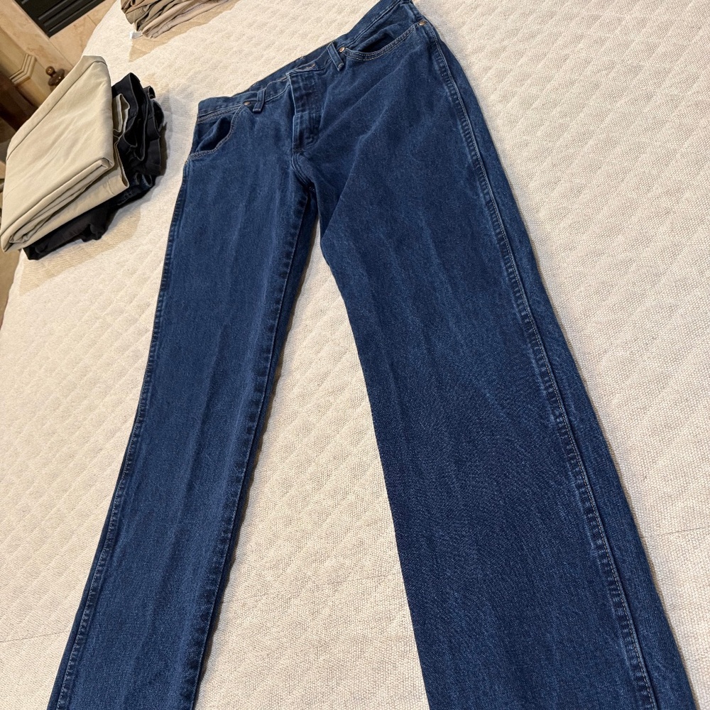 Mens Wranglers 33x36